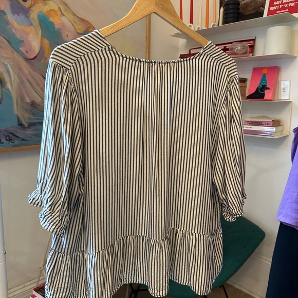 Versatile Madewell peplum-style top in stripes - Picture 3 of 5
